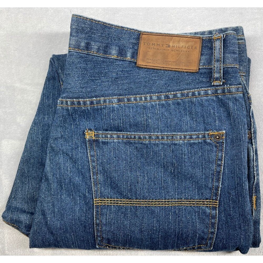 Vintage Tommy Hilfiger Men's 34x32 Relaxed Fit Denim Blue Jeans Medium Wash‎